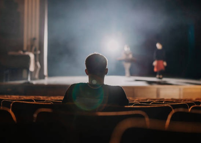 book Live Theatre in California